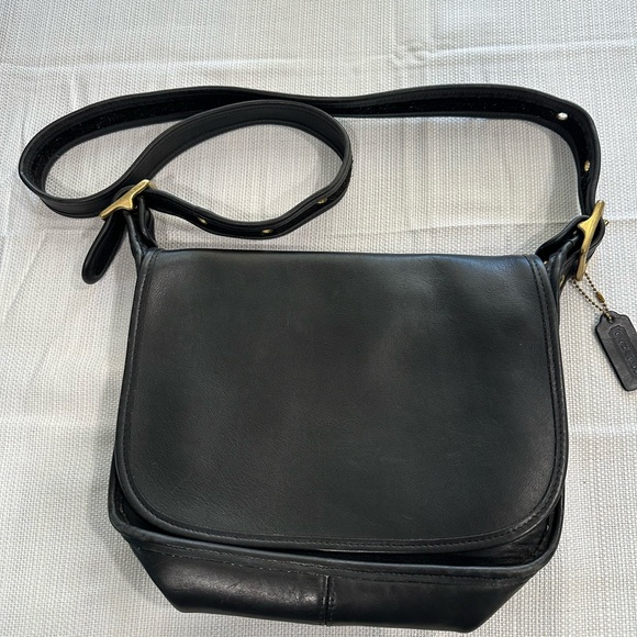 Coach Handbags - Coach Vintage Black Leather Women's Satchel